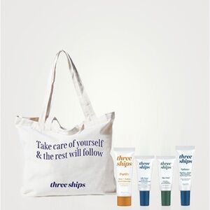 Three Ships 5pc Skincare Set w limited edition Tote New! Best gift GWP